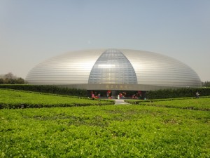 Silverägg i vatenbad? Ja, Beijings nya opera.